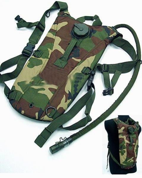 Attack Tactical Kamuflaj Hidratasyon Çantası – 2L Taktiksel Su Torbası, Ayarlanabilir Askı & Hızlı Erişim