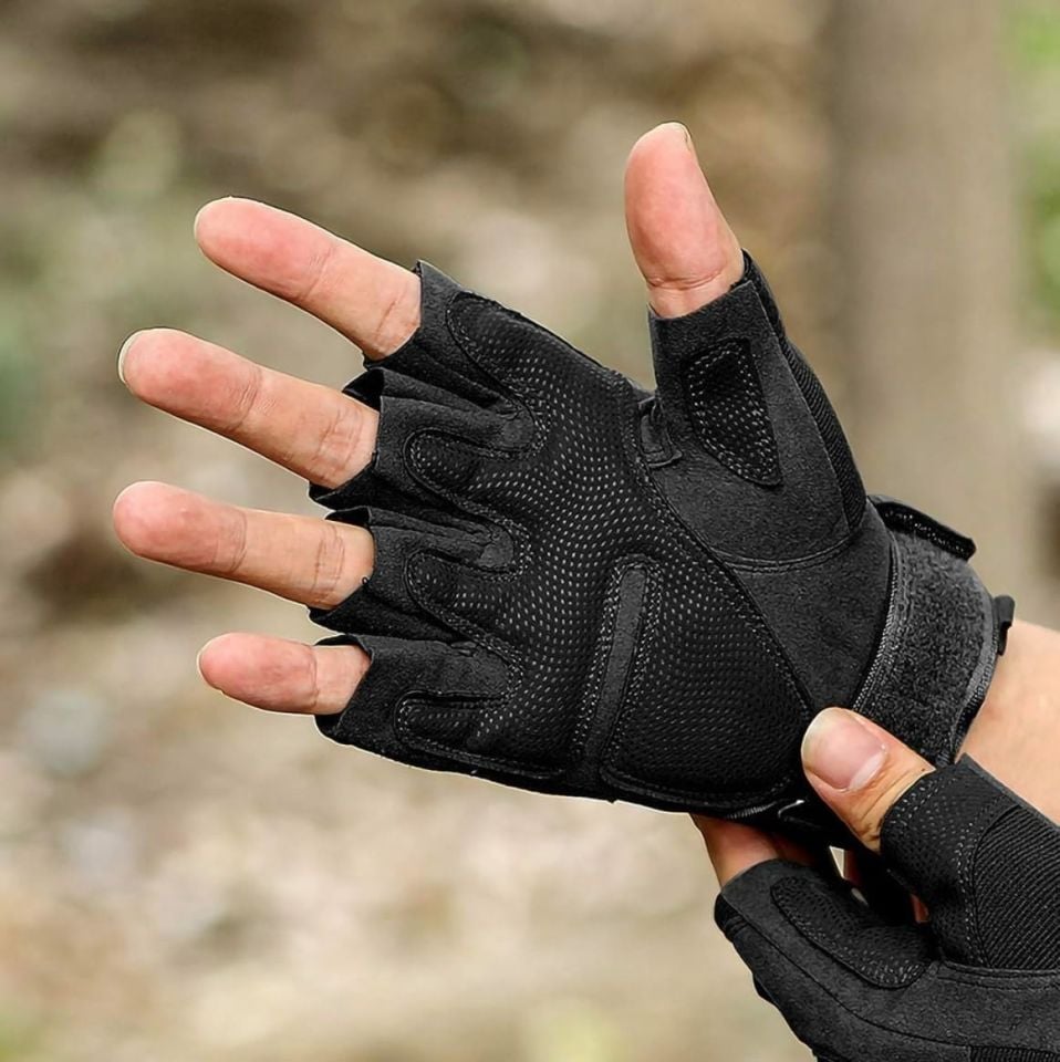 Attack Siyah Parmaksız Taktik Eldiven – Darbeye Dayanıklı Knuckle Koruma & Kaymaz Avuç İçi